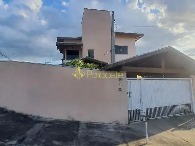 Sobrado com 200m² 3 quartos e 2 banheiros, à venda, no bairro Residencial Mombaça I em Pindamonhangaba