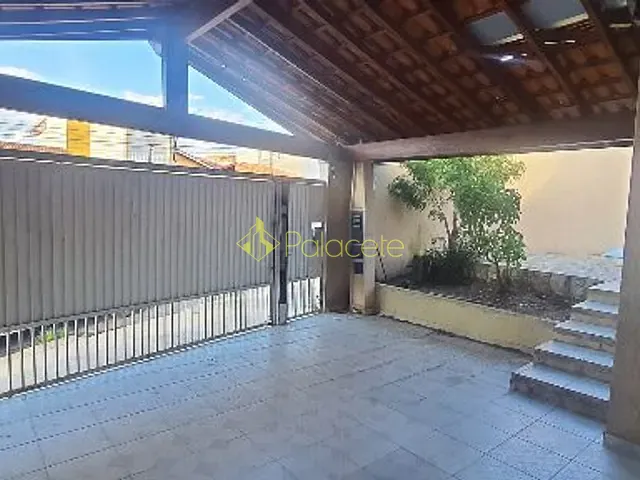 Sobrado com 200m² 3 quartos e 2 banheiros, à venda, no bairro Residencial Mombaça I em Pindamonhangaba