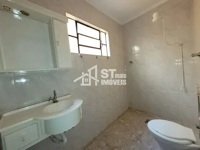 Sobrado com 375m² 3 quartos e 2 banheiros, à venda ou para alugar, no bairro Jardim Rio Branco em Andradas