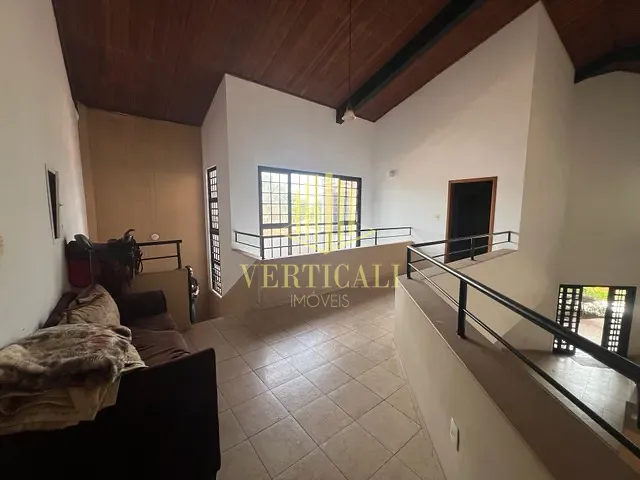 Sobrado com 648m², para alugar, no bairro Jardim Cuiabá em Cuiabá