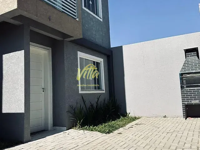 Sobrado 3 quartos e 2 banheiros, à venda, no bairro Campo de Santana em Curitiba
