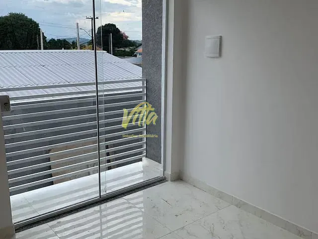 Sobrado 3 quartos e 2 banheiros, à venda, no bairro Campo de Santana em Curitiba