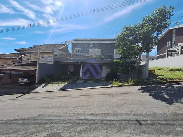 Sobrado 4 quartos e 4 banheiros, à venda, no bairro Villa Verde em Franco da Rocha