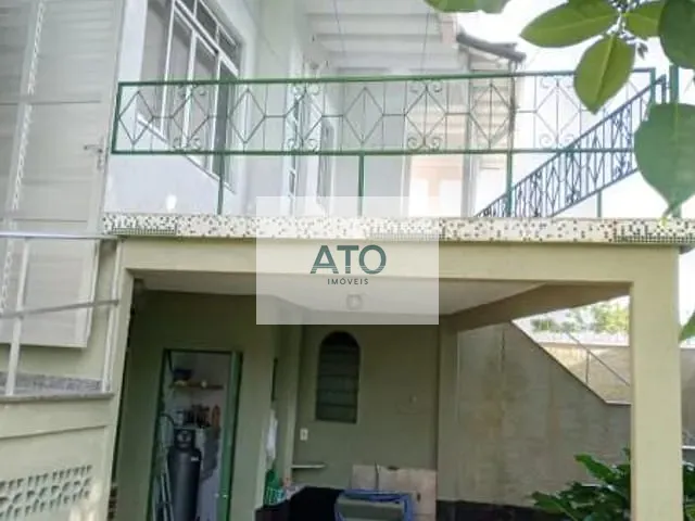 Sobrado com 249m², à venda, no bairro São Vicente em Itajaí