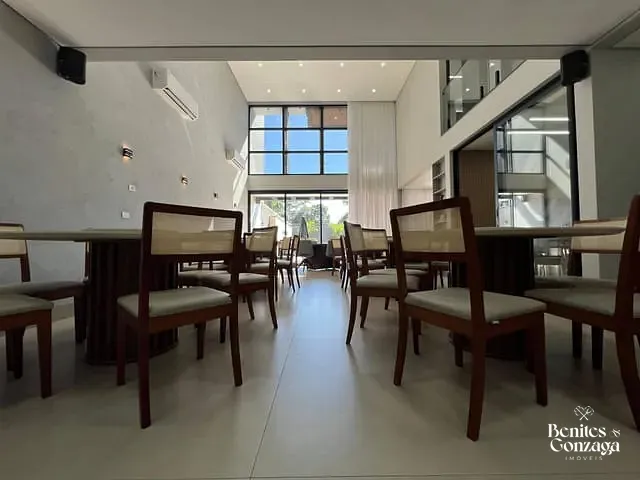 Sobrado 3 quartos e 5 banheiros, à venda, no bairro Jardim Munique em Maringá