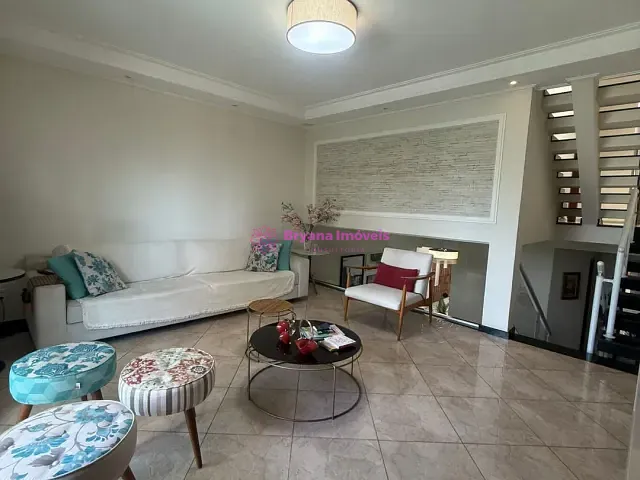 Sobrado com 239m² 3 quartos e 5 banheiros, à venda, no bairro Vila Guiomar em Santo André