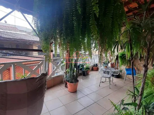 Sobrado com 197m² 3 quartos e 2 banheiros, à venda, no bairro Jardim Gabriela em Barueri