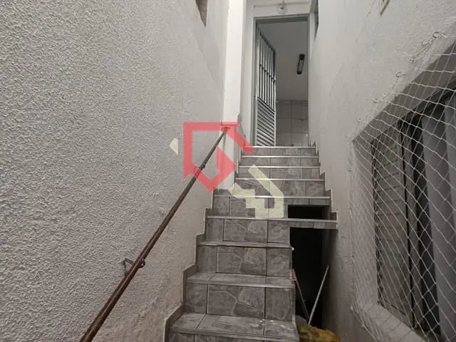 Sobrado 2 quartos e 2 banheiros, para alugar, no bairro Jardim Zaira em Mauá