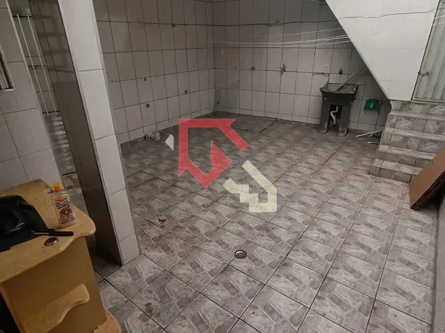 Sobrado 2 quartos e 2 banheiros, para alugar, no bairro Jardim Zaira em Mauá