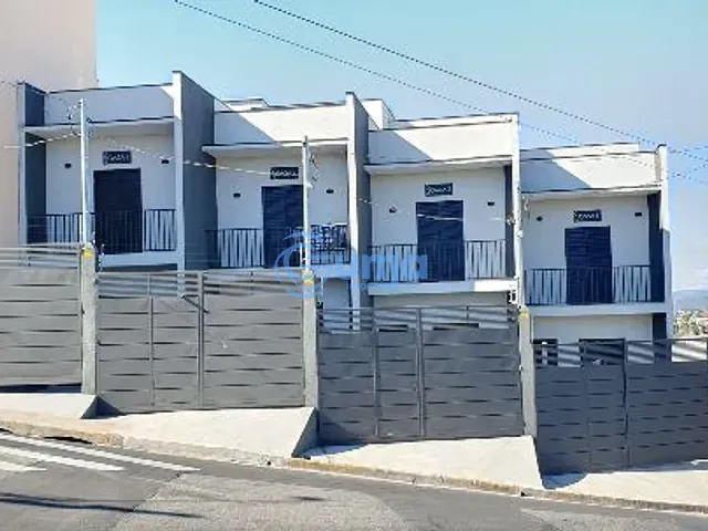 Sobrado 2 quartos e 2 banheiros, à venda, no bairro Jardins em Bragança Paulista
