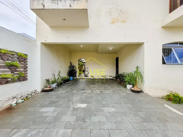 Sobrado com 420m² 5 quartos e 2 banheiros, à venda, no bairro Vila Amorim em Americana