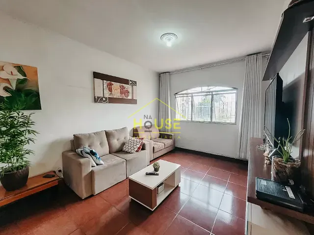 Sobrado com 420m² 5 quartos e 2 banheiros, à venda, no bairro Vila Amorim em Americana