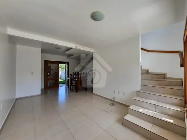 Sobrado com 75m² 2 quartos e 2 banheiros, à venda, no bairro Canabarro em Teutônia