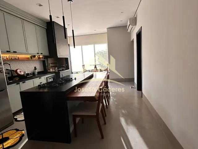 Sobrado com 250m² 3 quartos e 4 banheiros, à venda, no bairro Ribeirão do Lipa em Cuiabá