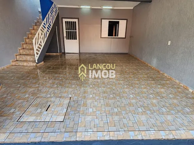 Sobrado 3 quartos e 2 banheiros, à venda, no bairro Vila Nova Jundiainópolis em Jundiaí