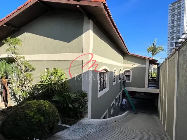 Sobrado com 404m² 4 quartos e 6 banheiros, à venda ou para alugar, no bairro Vila Sônia em São Paulo