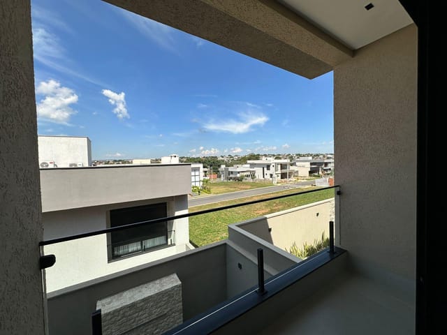 Sobrado com 250m² 3 quartos e 5 banheiros, à venda, no bairro Jardins Sevilha em Aparecida de Goiânia