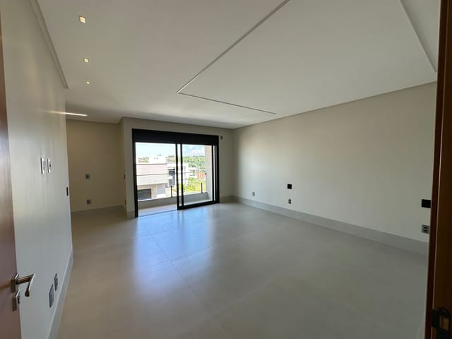 Sobrado com 250m² 3 quartos e 5 banheiros, à venda, no bairro Jardins Sevilha em Aparecida de Goiânia