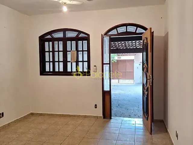 Sobrado com 125m² 2 quartos e 2 banheiros, à venda, no bairro Comercial e Residencial Jardim Mariana em Pindamonhangaba