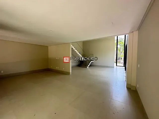 Sobrado com 623m² 4 quartos e 6 banheiros, à venda, no bairro Residencial Alphaville Flamboyant em Goiânia