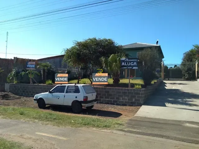 Sobrado com 700m² 5 quartos e 4 banheiros, à venda ou para alugar, no bairro Boqueirão em Guarapuava