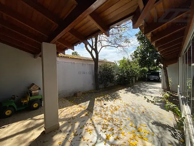 Sobrado com 380m² 3 quartos e 4 banheiros, à venda, no bairro Santa Fe em Campo Grande