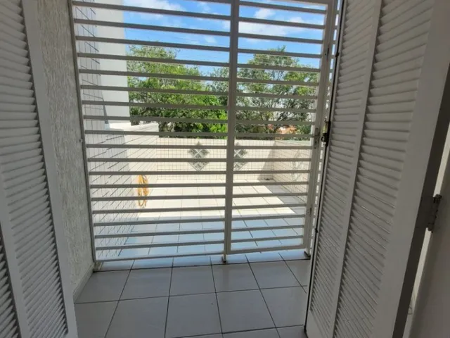 Sobrado 3 quartos e 3 banheiros, à venda, no bairro Vila Scarpelli em Santo André