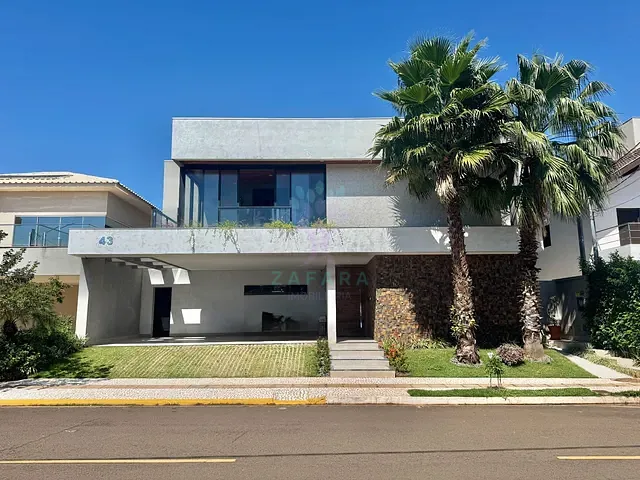 Sobrado com 510m² 4 quartos e 4 banheiros, à venda, no bairro Chácara Cachoeira em Campo Grande