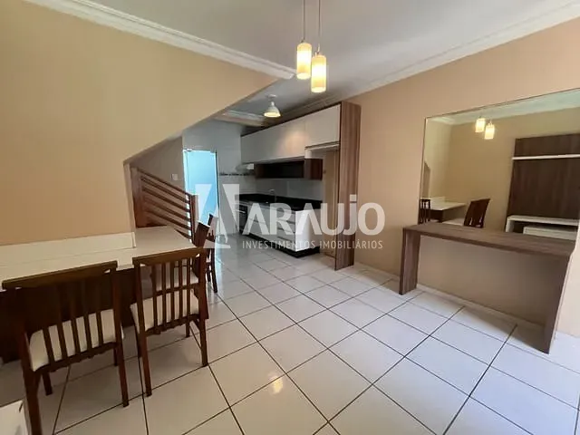 Sobrado com 120m² 3 quartos e 2 banheiros, à venda, no bairro Centro em Navegantes