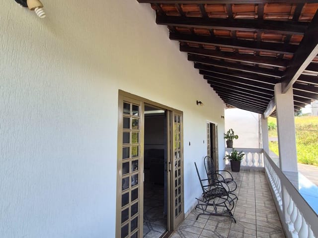 Sobrado com 340m² 4 quartos e 2 banheiros, à venda, no bairro Centro em Franca