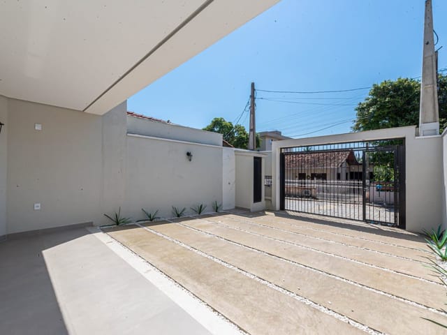 Sobrado 3 quartos e 4 banheiros, à venda, no bairro Armação em Penha