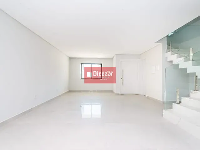 Sobrado 3 quartos e 4 banheiros, à venda, no bairro Armação em Penha