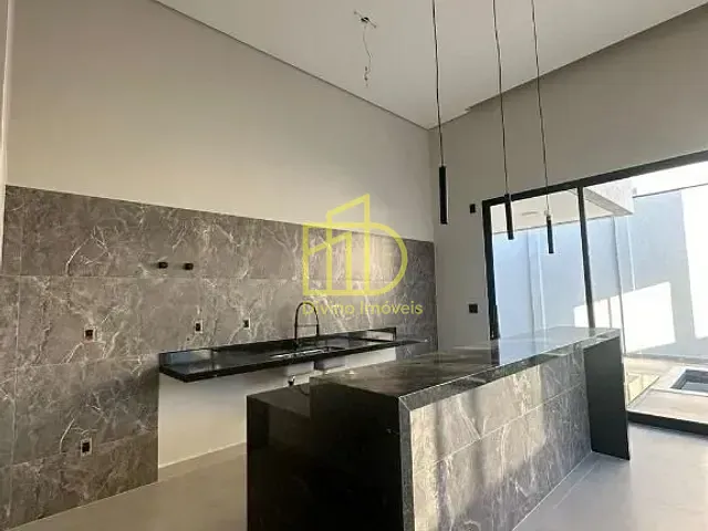 Sobrado com 250m² 3 quartos e 2 banheiros, à venda, no bairro Itapeva em Votorantim