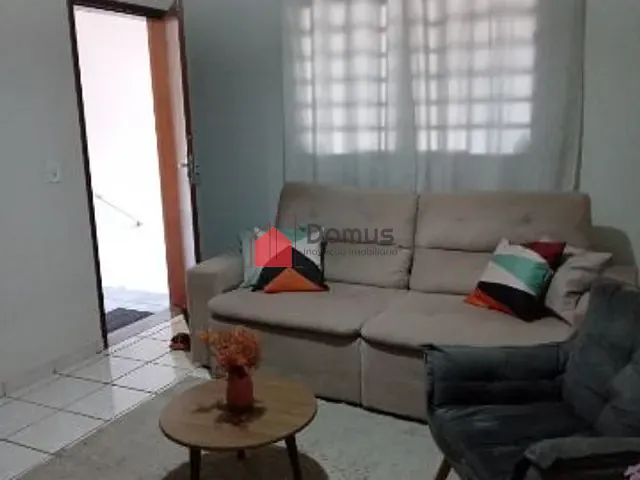 Sobrado com 156m² 2 quartos e 1 banheiro, à venda, no bairro Maria Áurea em Pindamonhangaba