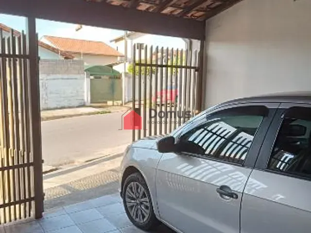 Sobrado com 156m² 2 quartos e 1 banheiro, à venda, no bairro Maria Áurea em Pindamonhangaba