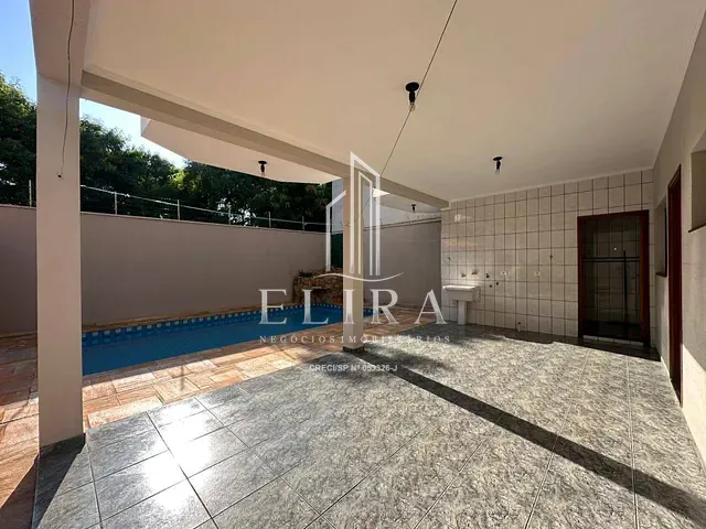 Sobrado com 360m² 3 quartos e 4 banheiros, à venda, no bairro Jardim Nossa Senhora de Fátima em Americana