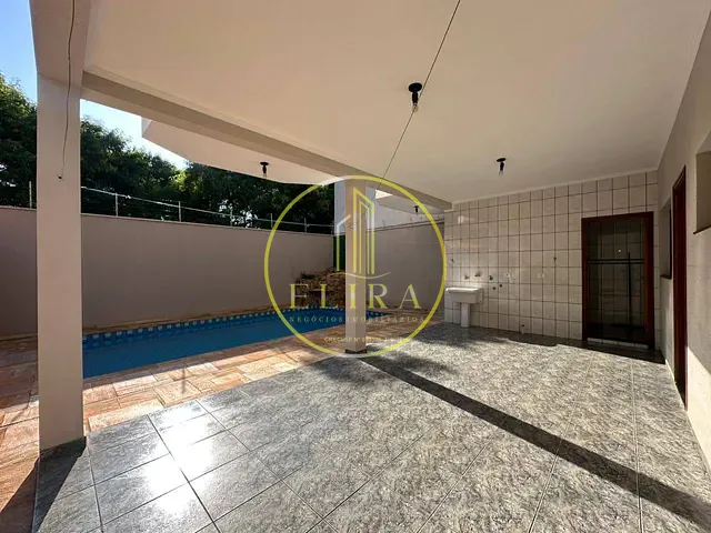 Sobrado com 360m² 3 quartos e 4 banheiros, à venda, no bairro Jardim Nossa Senhora de Fátima em Americana