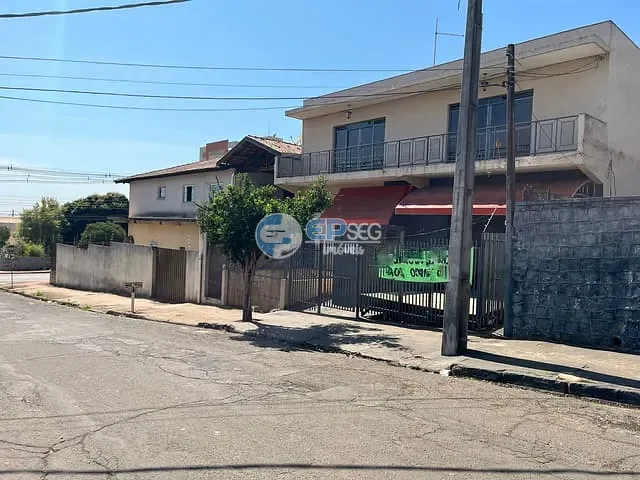 Sobrado com 711m² 4 quartos e 4 banheiros, à venda, no bairro Jardim Agari em Londrina