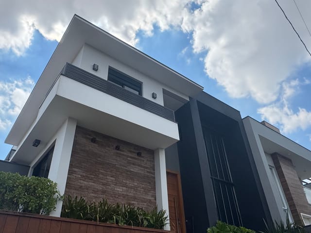 Sobrado com 275m² 3 quartos e 3 banheiros, à venda, no bairro Vila Monte Verde em Tatuí