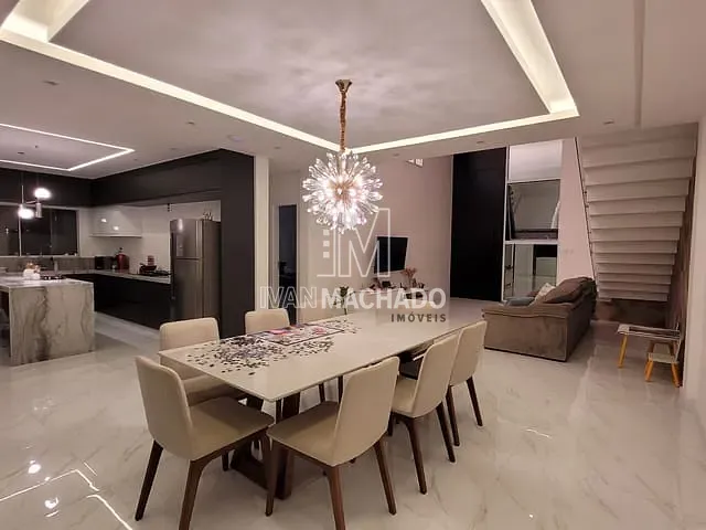 Sobrado com 455m² 4 quartos e 5 banheiros, à venda, no bairro Boulevard Lagoa em Serra