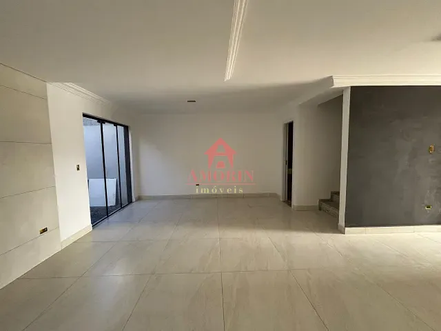 Sobrado com 150m² 3 quartos e 3 banheiros, à venda, no bairro Fazendinha em Curitiba