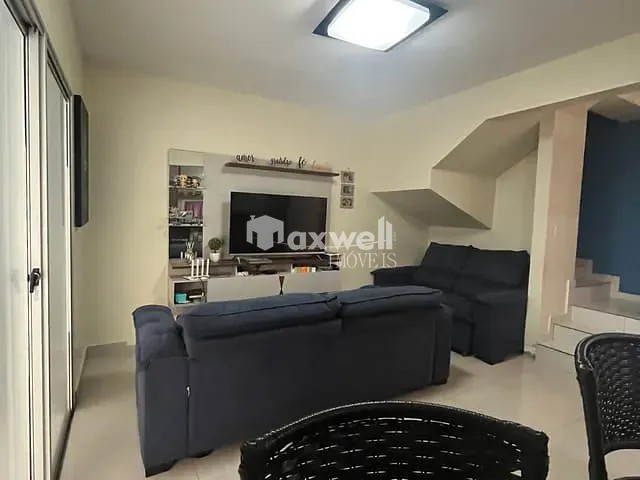 Sobrado com 220m² 3 quartos e 3 banheiros, à venda, no bairro Jardim Belo Horizonte em Aparecida de Goiânia