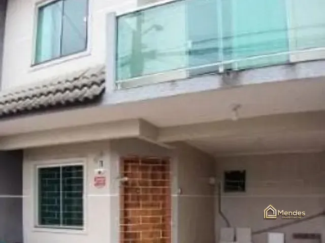 Sobrado com 135m² 3 quartos e 2 banheiros, à venda, no bairro Sítio Cercado em Curitiba