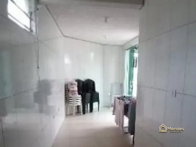 Sobrado com 135m² 3 quartos e 2 banheiros, à venda, no bairro Sítio Cercado em Curitiba