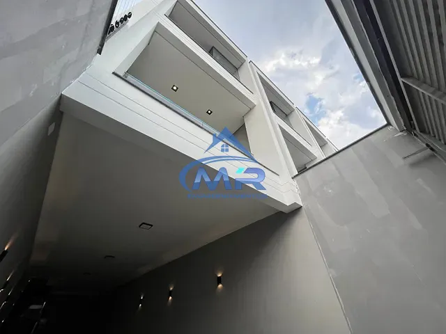 Sobrado com 70m² 3 quartos e 4 banheiros, à venda, no bairro Jardim Liderança em São Paulo