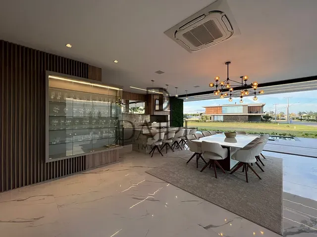 Sobrado com 513m² 5 quartos e 5 banheiros, à venda, no bairro 00 em Xangri-Lá