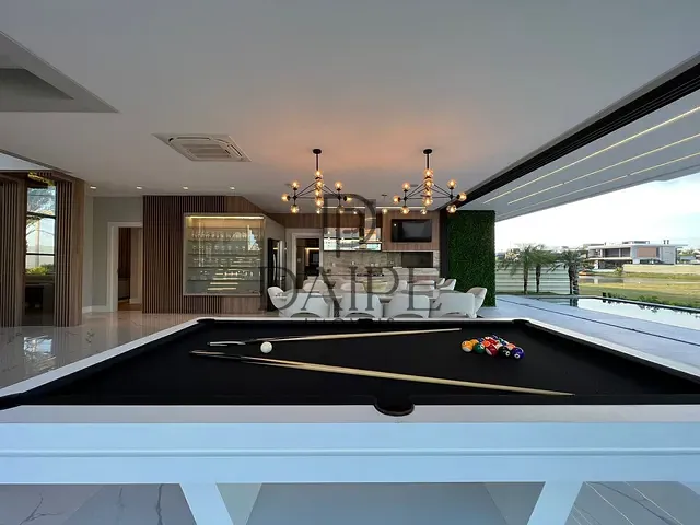 Sobrado com 513m² 5 quartos e 5 banheiros, à venda, no bairro 00 em Xangri-Lá