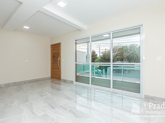 Sobrado com 309m² 4 quartos e 3 banheiros, à venda, no bairro Portão em Curitiba
