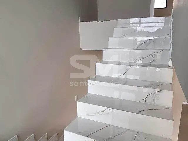 Sobrado com 200m² 3 quartos e 3 banheiros, à venda, no bairro Presidente Médici em Chapecó