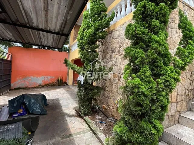 Sobrado 3 quartos e 2 banheiros, à venda, no bairro Jardim das Nações em Taubaté